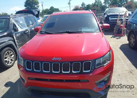 2018 Jeep Compass Latitude 4X4 z USA, uszkodzony, nr VIN 3C4NJDBB4JT480542